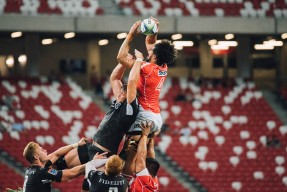 乐鱼体育下载入口-中超门将扑救成功率创新高多场比赛零封对手，中超联赛十大门将